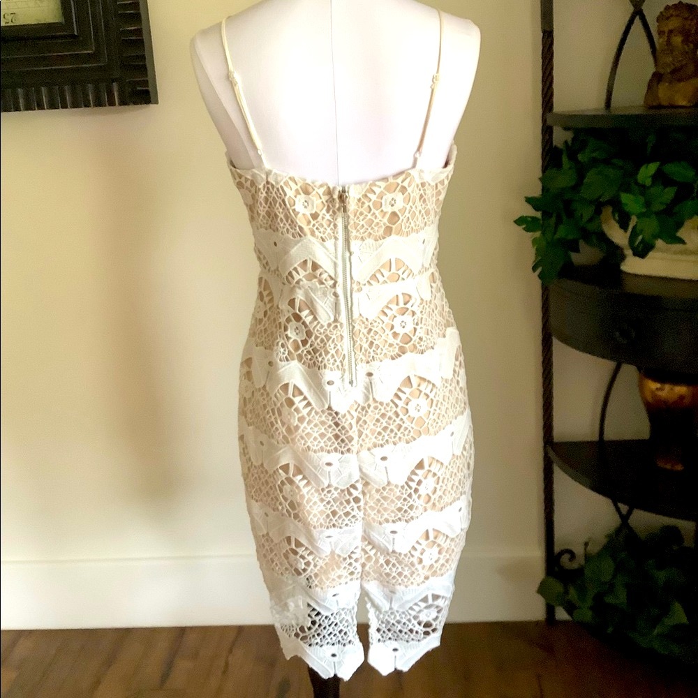 Beautiful White Crochet Lace Dress - Picture 6 of 15